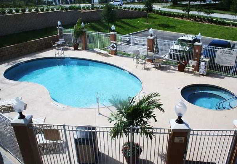 Fairfield Inn & Suites By Marriott Clermont Bagian luar foto